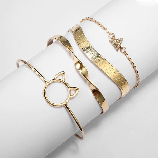 Cat Head Triangle Bracelet, Crystal Triangle Metal Bracelet, Cute Cat Cuff Bracelet, Rhinestones Triangle Decor Bracelet, Simple Style Bracelet Cat Head Triangle Bracelet, Crystal Triangle Metal Bracelet, Cute Cat Cuff Bracelet, Rhinestones Triangle Decor Bracelet, Simple Style Bracelet
